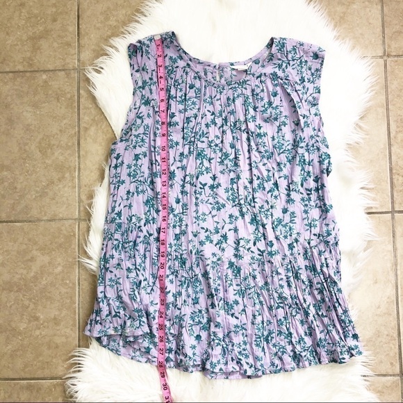 New Caslon Flutter Hem Woven Tank - Picture 7 of 8